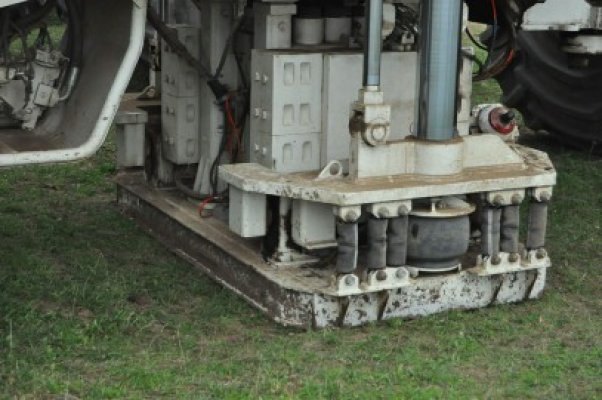 Chevron a început, la Pungeşti, o campanie de informare din poartă în poartă